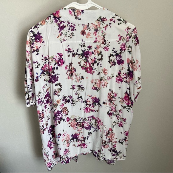 Size S Floral Cardigan - Picture 2 of 2